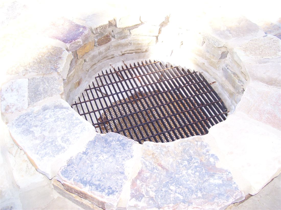 Flagstone fire pit, with cooking grate